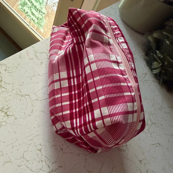 Chic Pink Plaid Cosmetic Bag - Picture 2 of 3